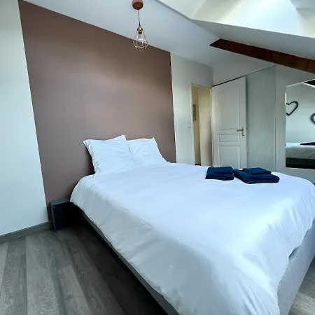 Vakantiehuis Maison Familiale 14 Personnes *